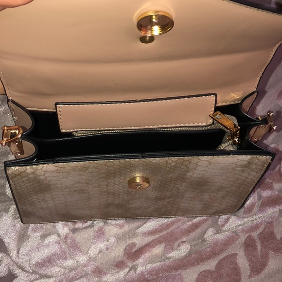 Purse - Picture 5 of 5